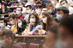 Les élèves de l’École lors de la Leçon Inaugurale organisée pour la rentrée 2021